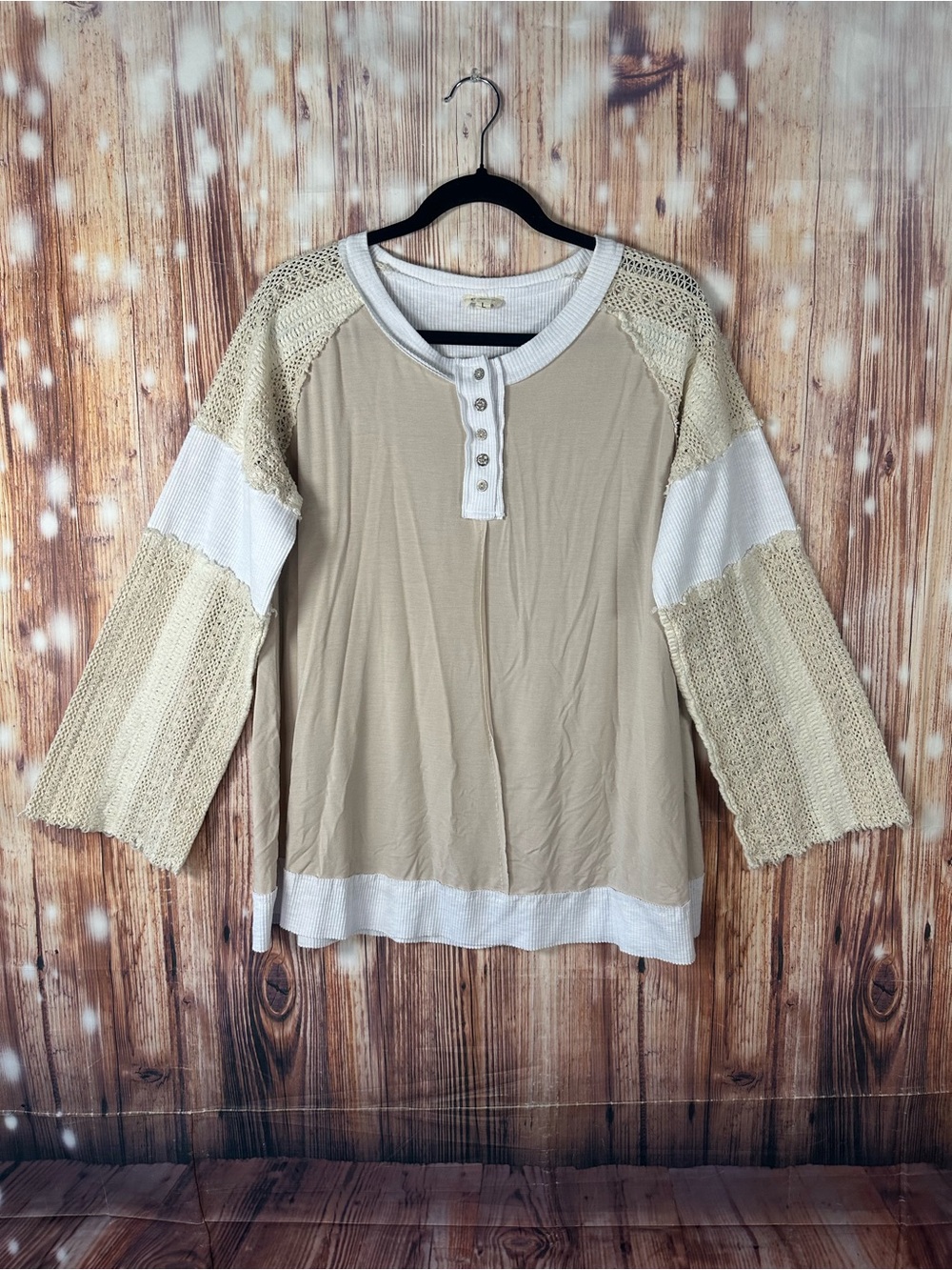 POL Women's Cream Knit-Detail Top Size Large